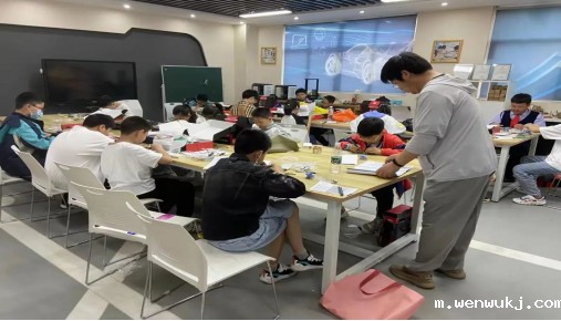 1693997792749435.jpg 1693997795593.jpg