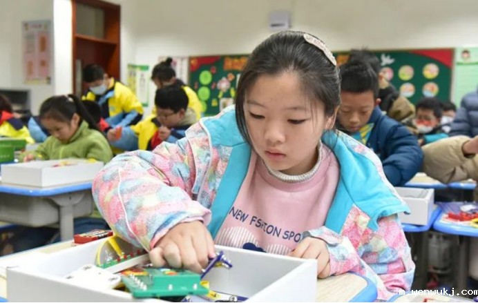 1701079643357048.jpg 1701079596351.jpg